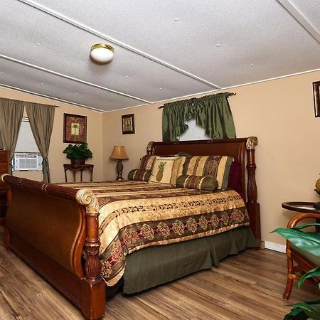 Room In Bb - Pleasant Days Bb Tropical Master Suite Homosassa Exteriér fotografie